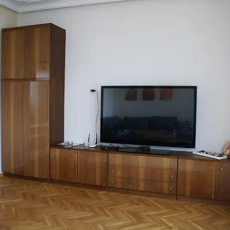 Daire Danis Fewo House *